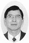 須賀 三次委員の写真